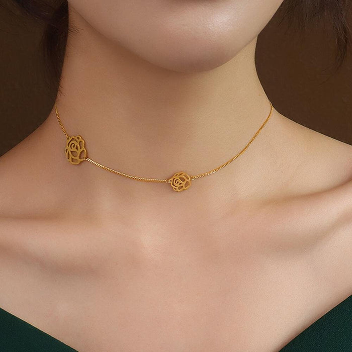 Gold Rose Choker – Delicate Floral Pendant Necklace